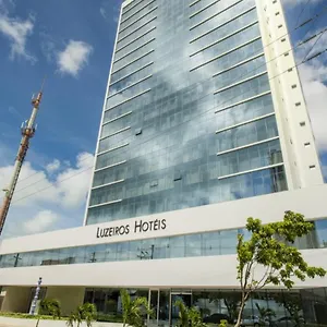 https://hotel-luzeiros-recife.portodegalinhashotels.com